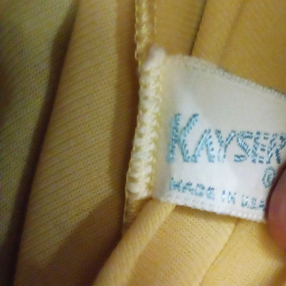 Beautiful Vintage Yellow Kayser Nightie Nightgown Size 34 Pinup Photography